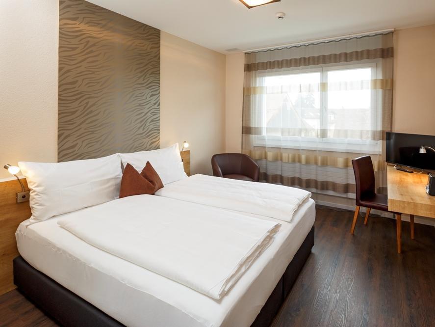 Villmergen Swiss Quality Hotel Exterior photo